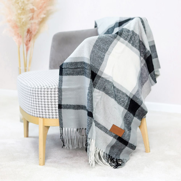 Плед акриловый для уюта Glama с бахромой, 130x160 см