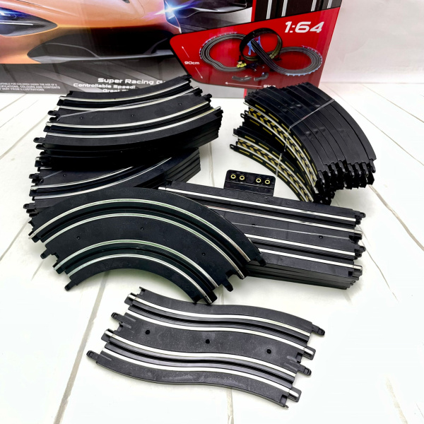 Трек гоночный Slot Racing Управлением джойстиком, 68 элементов, 266 см + 2 машинки