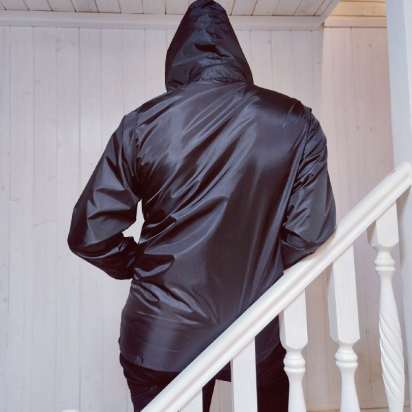 Ветровка/ куртка спортивная водоотталкивающая Superdry с потайным капюшоном