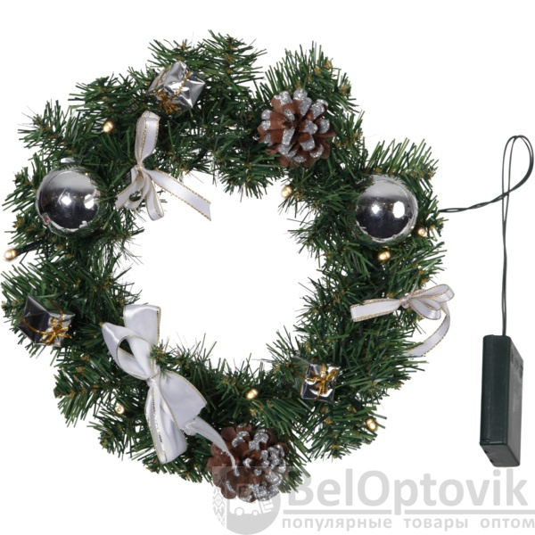 Венок еловый DECORAGE, диаметр 30 см, 10 LED ламп, на батарейках, зелёная хвоя, серебристые украшени