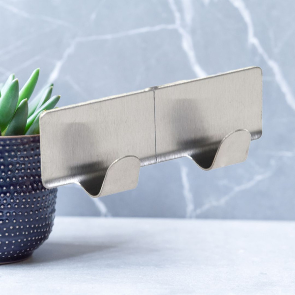 Крючок металлический на липкой основе средний, 2шт