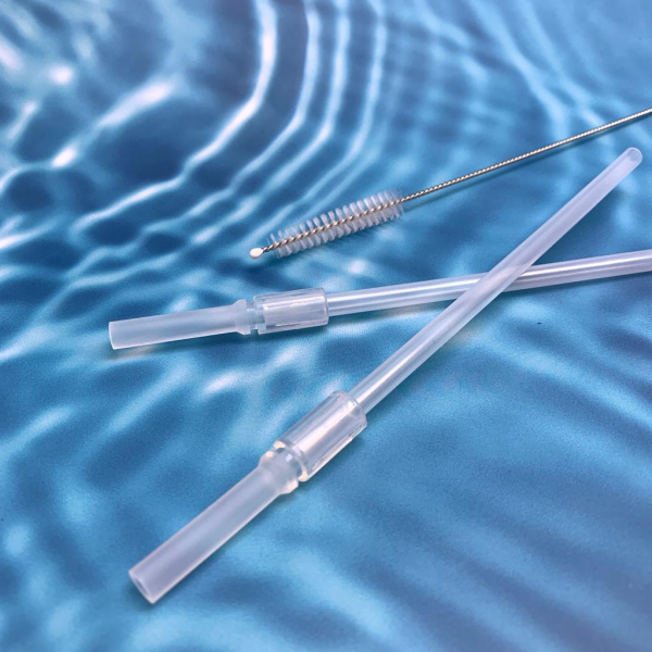 Набор аксессуаров Drinkind set: сменная трубочка 2 шт + щеточка для мытья трубочек