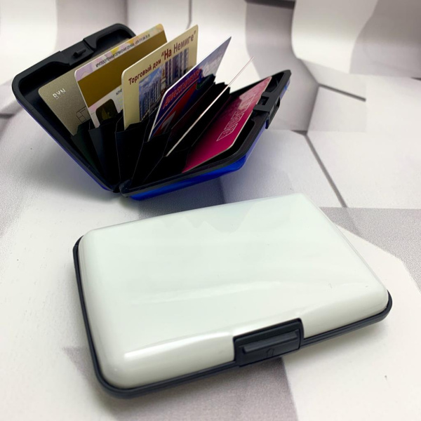 Кардхолдер Metallic / универсальный держатель для купюр, карт, пропуска, проездного