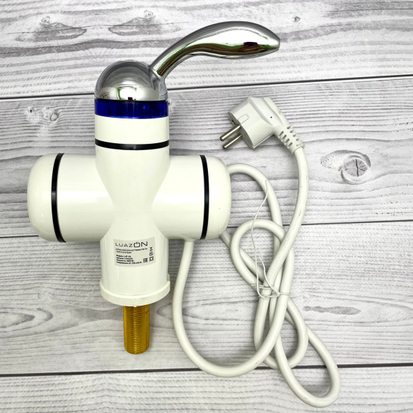 Кран-водонагреватель LuazON LHT-02, проточный, 3 кВт, 220 В, белый