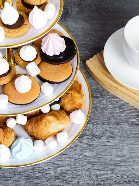 Ваза для капкейков 3-х ярусная 15/20/25 Круг белая золотой обод / D-1245 /уп 65/ Пластик/739575