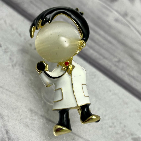 Бижутерия брошь "Доктор" 4 см