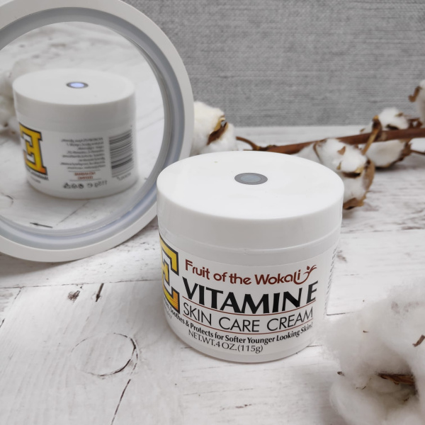 Крем универсальный с витамином Е VITAMIN E SKIN CARE CREAM 115g (подходит для ухода за кожей рук, лица и тела)