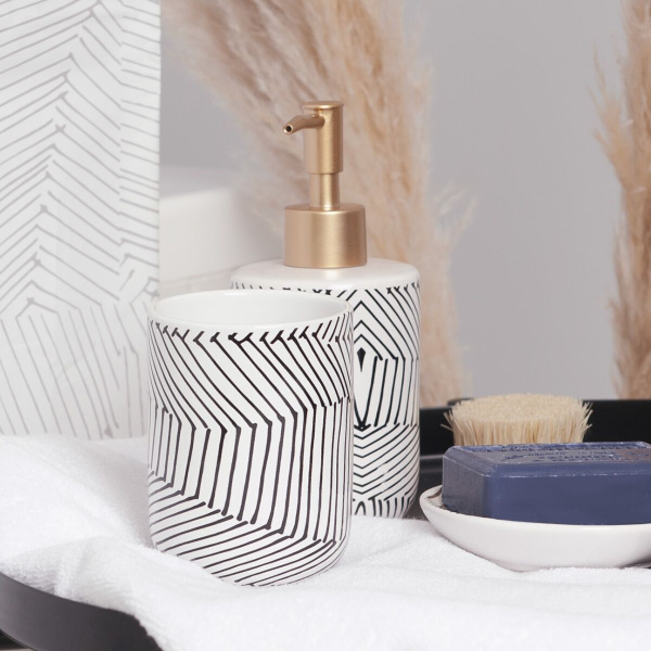 Стакан для ванной керамический с черными линиями "lines"