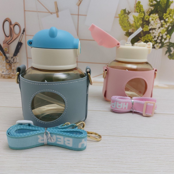 Бутылка "Мишка" в чехле с клапаном, трубочкой и ремешком 550 мл. / Наклейки в подарок!