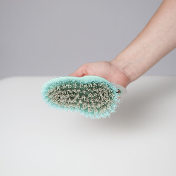 Еврощетка- утюг, из термопластичной резины, пластика