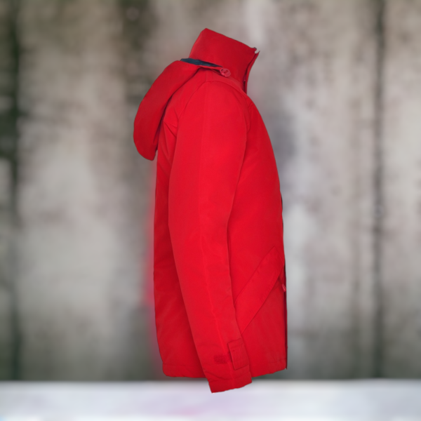 Куртка («ветровка») EUROPA WOMAN женская, с капюшоном, карманами, манжетами на липучке