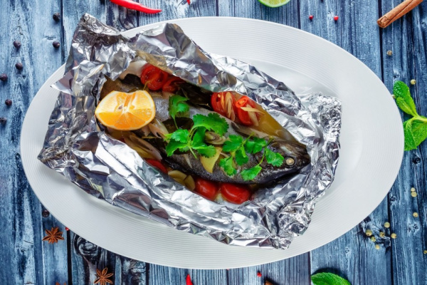 Фольга алюминиевая 0,3*10м, пищевая, для запекания Home Queen