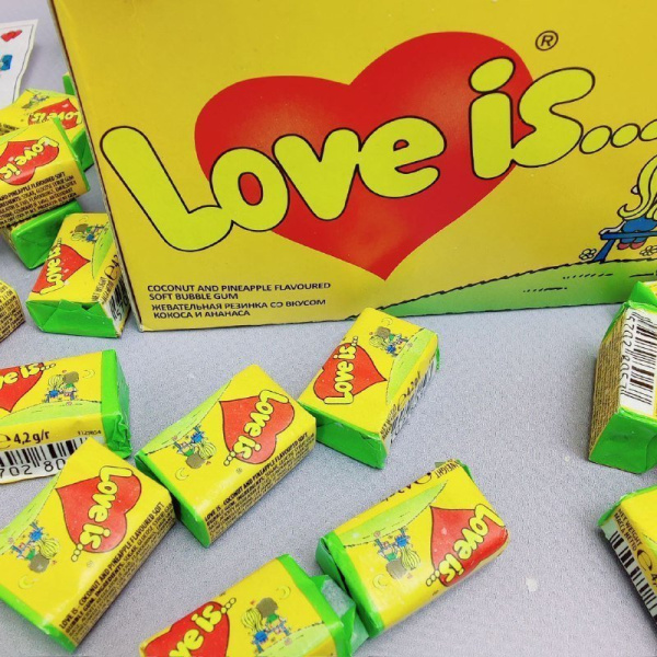 Блок жвачек Love is - Кокос-Ананас 100 шт. в блоке