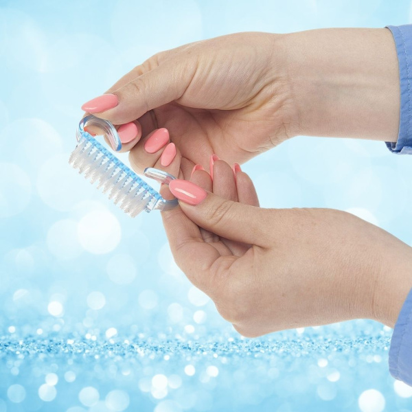 Щетка для ухода за руками