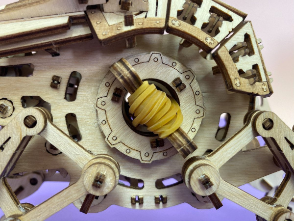 Деревянный конструктор (сборка без клея) "Шагающий зообот" UNIWOOD