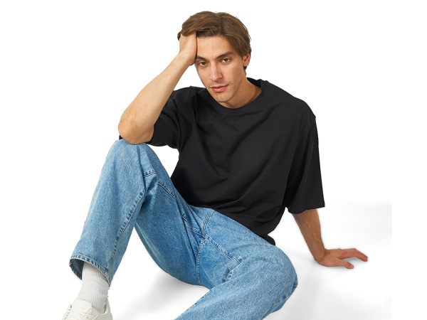 Футболка оверсайз «Berlin» унисекс, Размер M-L, Цвет черный