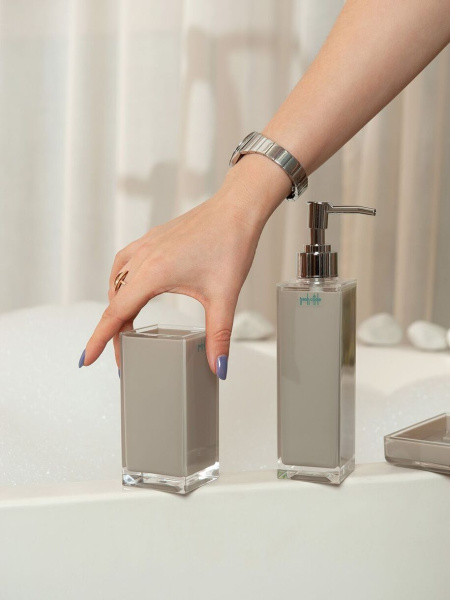 Стакан для зубных щеток Глянцевый тауп, 5,4*5,4*11,5 см, FRESH CODE