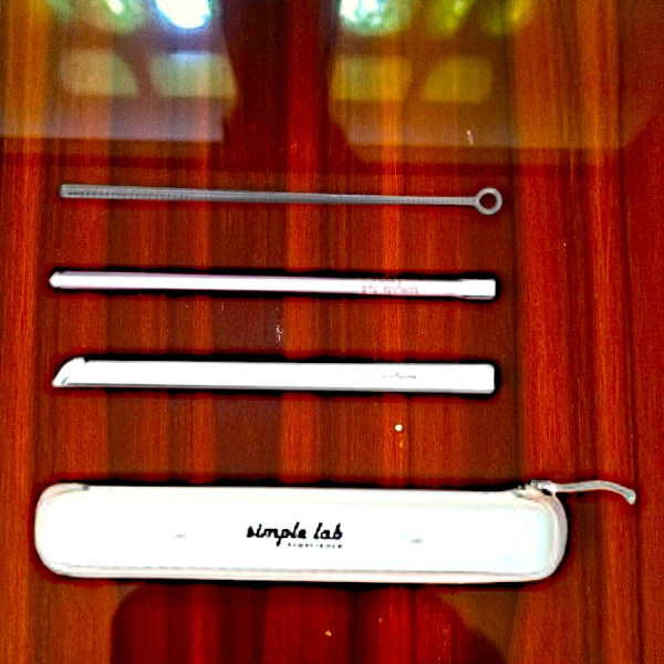 Дорожный набор трубочек стеклянных с щеточкой в контейнере / Органайзер для напитков ESSENTO