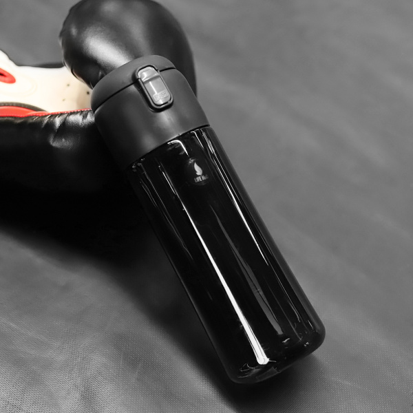 Пластиковая бутылка Fosso, черный / Практичная и стильная бутылка для повседневного использования