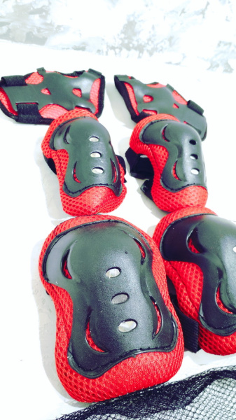 Набор защиты (наколенники, налокотники, наладонники), 6 предметов Н-3. Цвета MIX