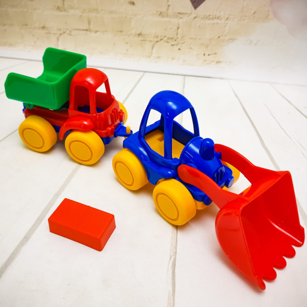 Набор для творчества GENIO KIDS Умный кинетический песок Большая стройка Премиум (песок 1 кг, 2 машинки, песочница)