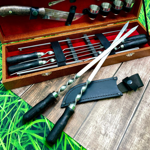 Набор для шашлыка и гриля в чемодане Царский №4 Кизляр России, 15 предметов