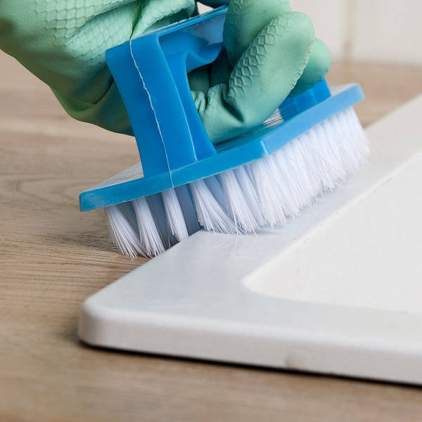 Щетка универсальная с анатомическими углублениями, 14*5,5*5,5 см