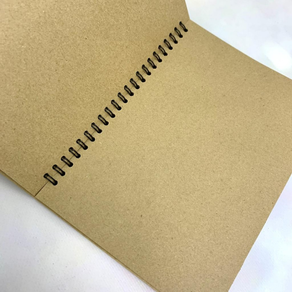 Скетчбук блокнот "Sketchbook" для рисования (А5, плотные листы, крафтовая бумага, спираль, 60 листов)