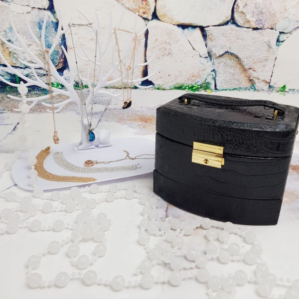 Шкатулка-автомат для украшений под кожу питона BL-5117 бордовая