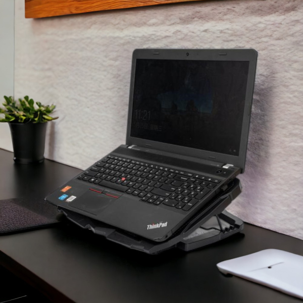 Охлаждающая подставка для ноутбука 17,3" CP1701 Fouredness, 4 вентилятора, 950 мА, 4,75 Вт / Регулировка скорости вращения, регулировка наклона, подсветка