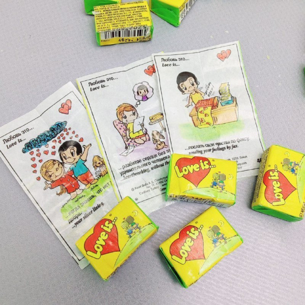 Блок жвачек Love is - Кокос-Ананас 100 шт. в блоке