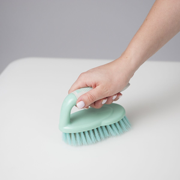 Еврощетка- утюг, из термопластичной резины, пластика