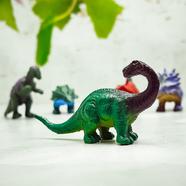 Игровой набор "Юный археолог. Мир динозавров. Раскопки". Раскопай скелет "Динозавра" + фигурка