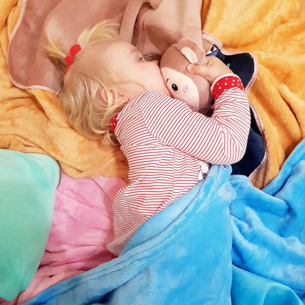 Мягкая игрушка - трансформер Unicorn 3 в 1 (игрушка-чемоданчик, плед, подушка) Голубой с Зайкой (объемное изображение)