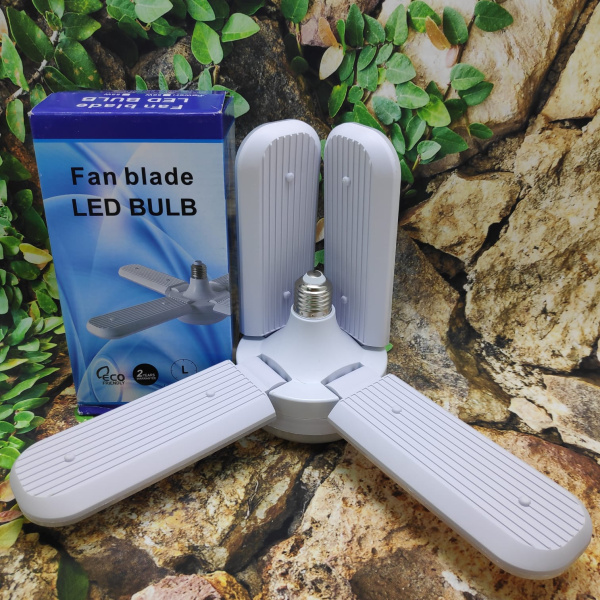Складная светодиодная лампа в форме вентилятора Fan Blade Led Bulb 75W E27 с четырьмя лопастями (белая)
