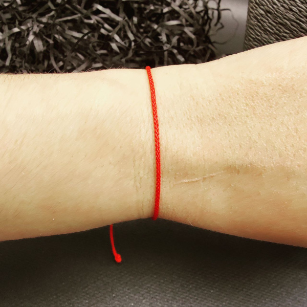 Браслет красная нить "Завяжи мечту" / Оберег на руку