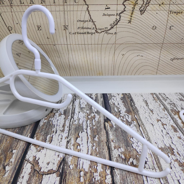 Вешалка (плечики) гардеробная, поворотная (кручок поворачивается вокруг оси),  р-р 44-46 Черная