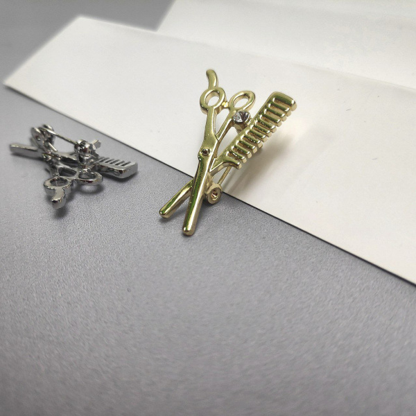 Брошь парикмахера "Ножницы - Расчёска"