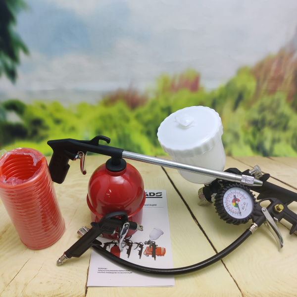 Универсальный пневматический набор инструментов BRADO 5000B5 (краскопульт HVLP, пистолет продувочный, пистолет моечный, пистолет для подкачки шин с манометром, шланг спиралеобразный 5м)