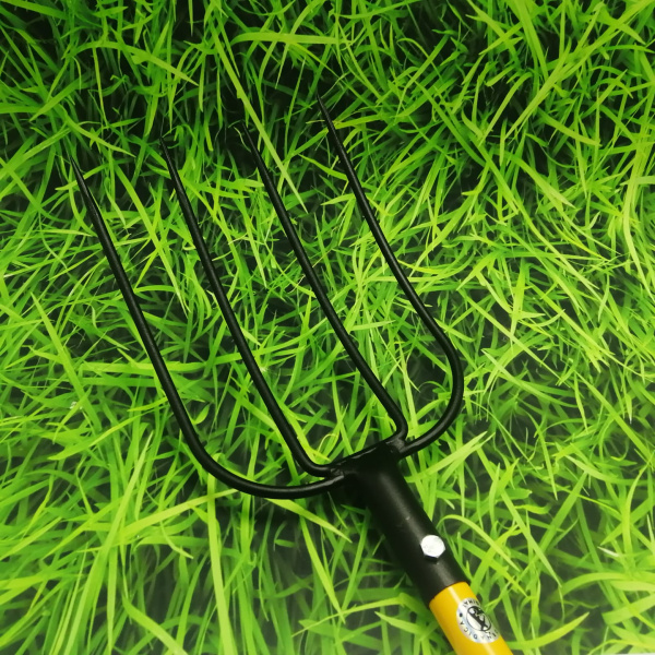 Вилы классические "Торнадика" TORNADO 4 штыка