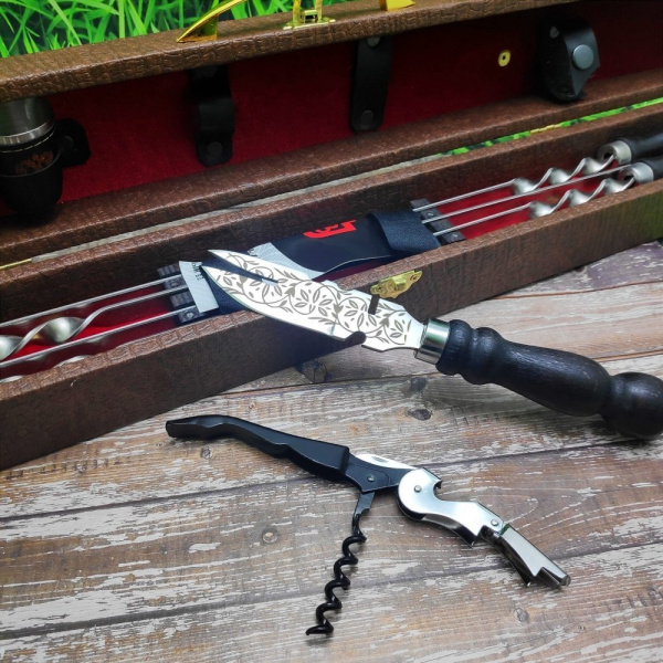 Набор для шашлыка и гриля в чемодане Кизляр Царский №8.1, 17 предметов