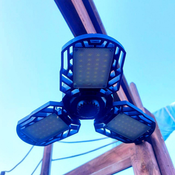 Складная гаражная подвесная лампа на 3 лепестка LED Deformable lamp XF-701 (USB+солнечная батарея, 5 режимов работы)