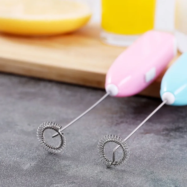 Беспроводной электрический капучинатор KA044 на батарейках, зеленый / Взбивание молочной пены для кофе, шоколада, капучино, макиато и других кофейных напитков