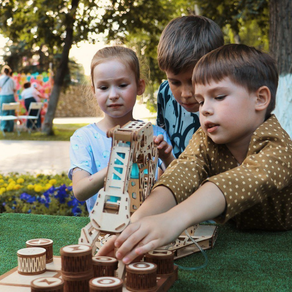 Деревянный конструктор (сборка без клея) “Гидравлическая рука UNIMO” UNIWOOD