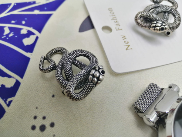 Брошь "Змея" Fashion Gewellery