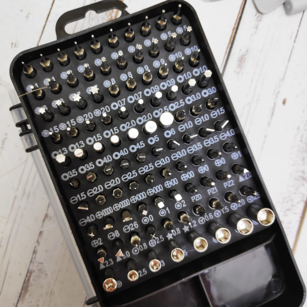 УЦЕНКА Набор инструментов для ремонта электроники 114 в 1 в кейсе (отвертка со сменными битами с гибким удлинителем)