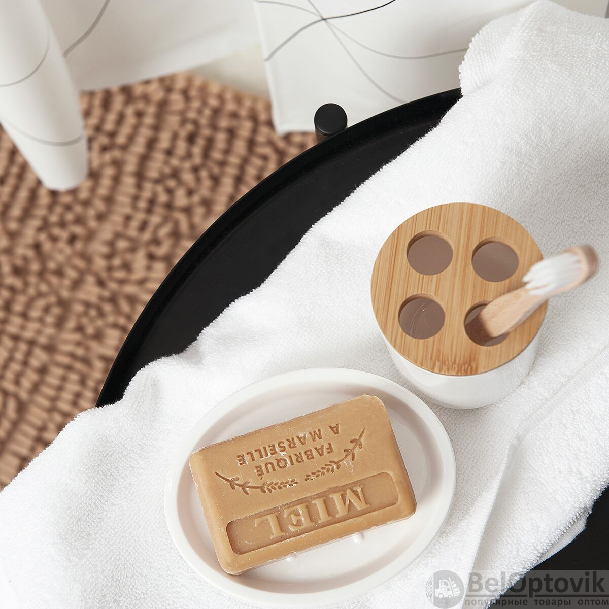 Стакан для зубных щеток пластиковый с бамбуковой крышкой "Fresh"